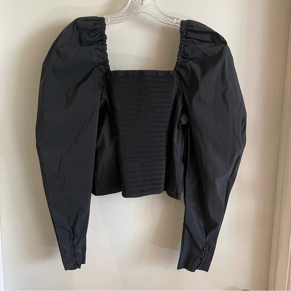 Levi’s puff sleeve smocked back blouse - Picture 2 of 10